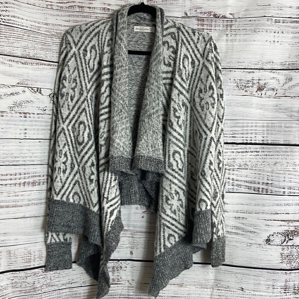 Abercrombie & Fitch cardigan Womens wool blend geo print  asymmetrical sweater‎